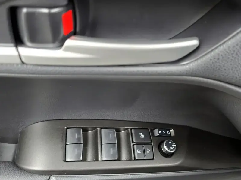 2025 Toyota Camry с пробегом 5 180 км