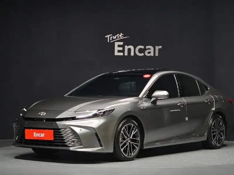 2025 Toyota Camry с пробегом 3 912 км