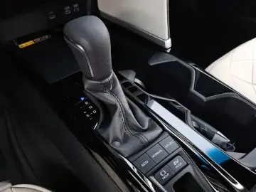 2025 Toyota Camry с пробегом 3 912 км