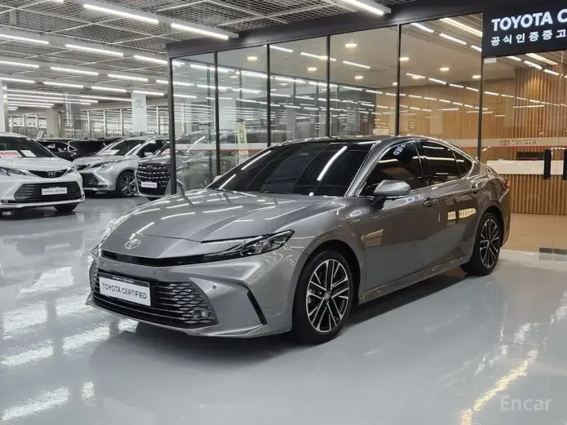 2025 Toyota Camry с пробегом 8 571 км