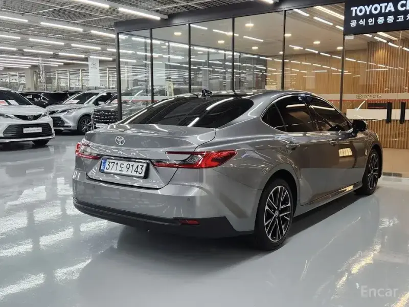 2025 Toyota Camry с пробегом 8 571 км