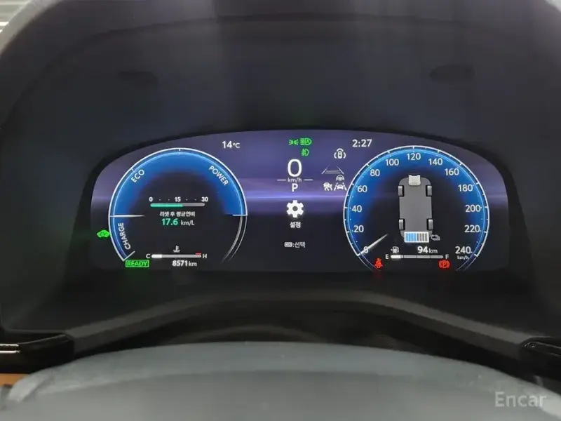 2025 Toyota Camry с пробегом 8 571 км