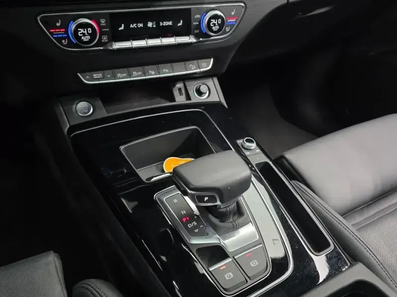 2021 Audi Q5 с пробегом 29 593 км