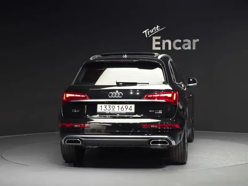 2021 Audi Q5 с пробегом 19 498 км