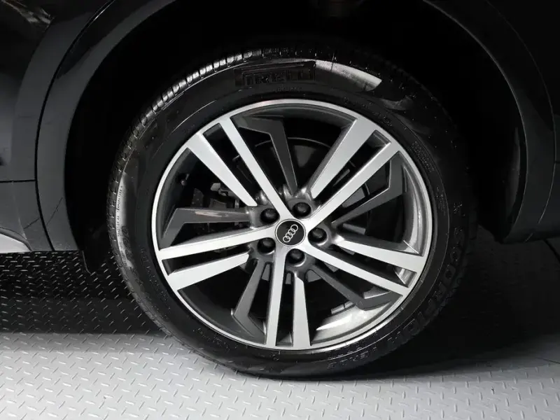 2021 Audi Q5 с пробегом 19 498 км