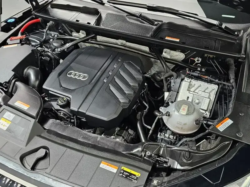 2023 Audi Q5 с пробегом 10 667 км