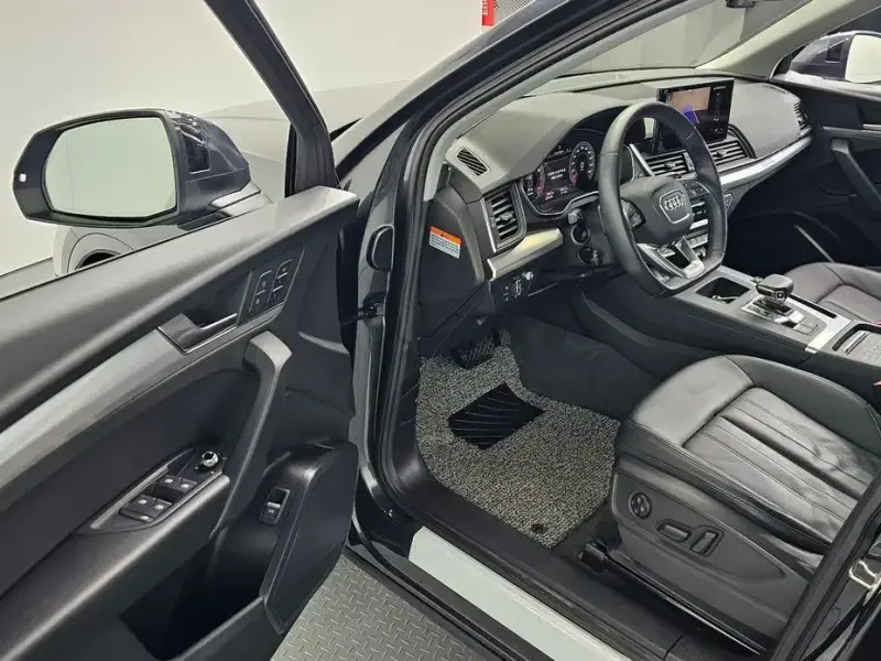 2023 Audi Q5 с пробегом 10 667 км