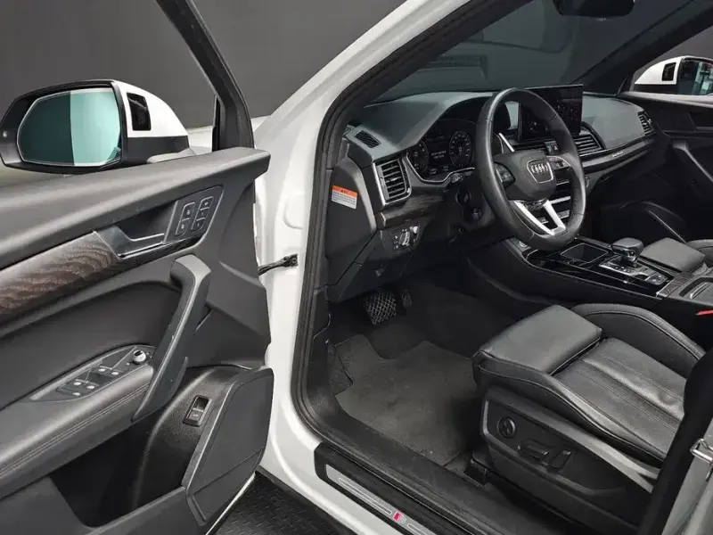2023 Audi Q5 с пробегом 24 065 км