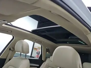 2023 Audi Q5 с пробегом 28 032 км