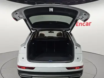 2023 Audi Q5 с пробегом 28 032 км