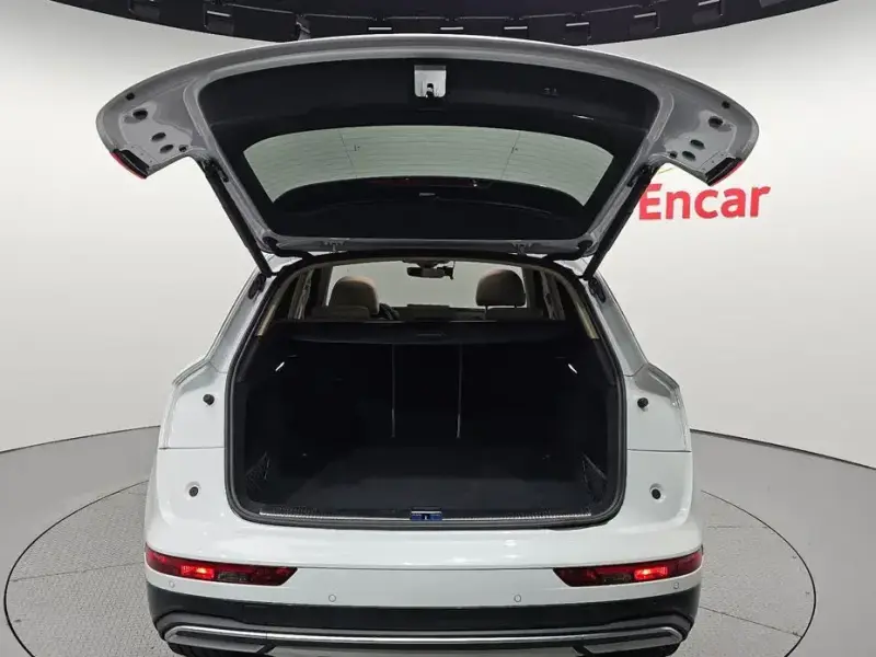 2023 Audi Q5 с пробегом 28 032 км