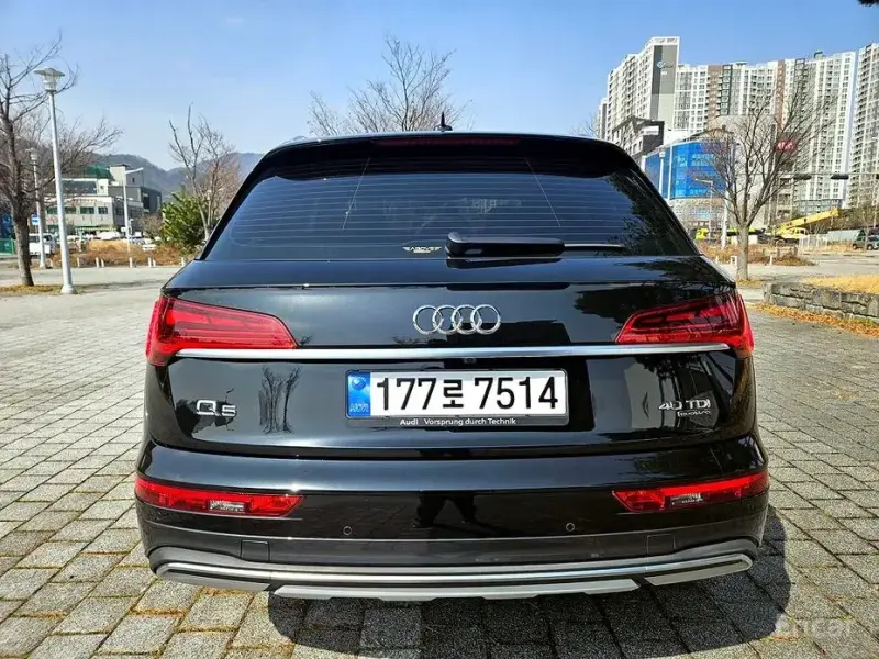 2023 Audi Q5 с пробегом 47 477 км