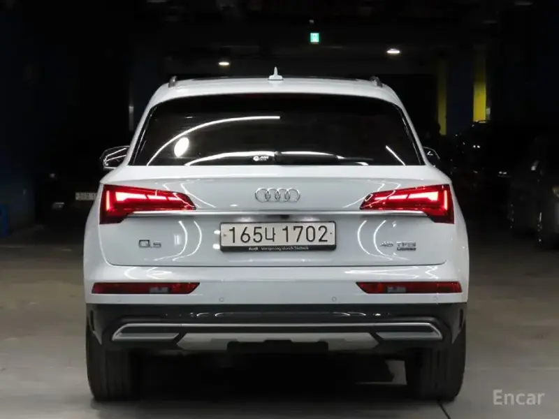 2023 Audi Q5 с пробегом 43 989 км