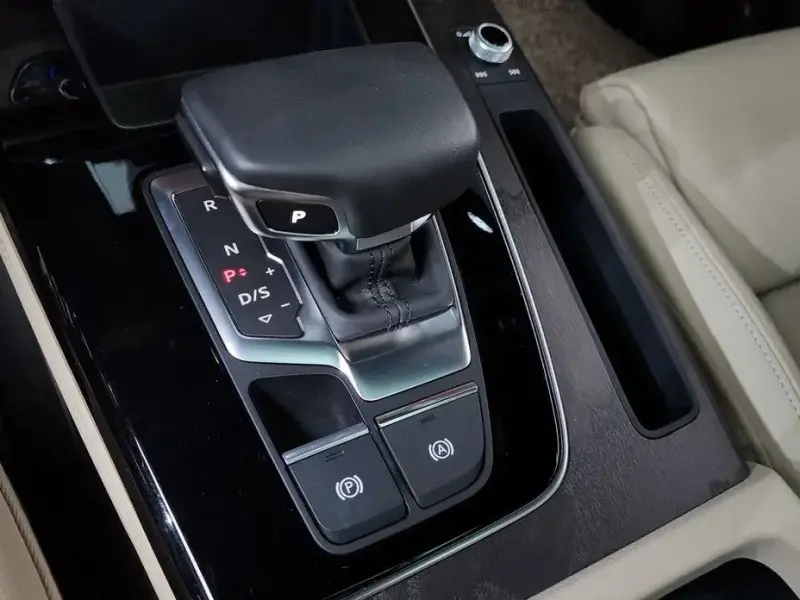 2023 Audi Q5 с пробегом 41 318 км