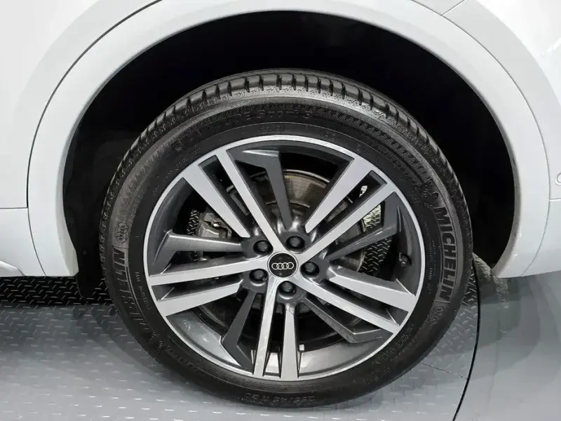 2023 Audi Q5 с пробегом 38 484 км