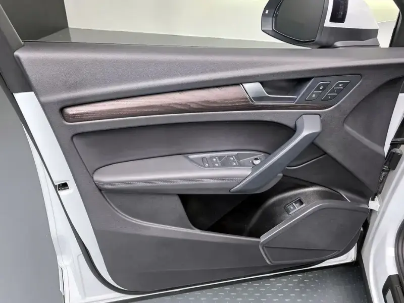 2023 Audi Q5 с пробегом 38 484 км