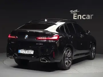 2025 BMW X4 с пробегом 4 510 км