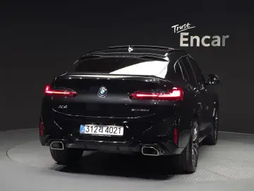 2025 BMW X4 с пробегом 4 510 км