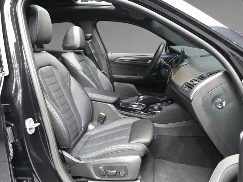 2025 BMW X4 с пробегом 4 510 км