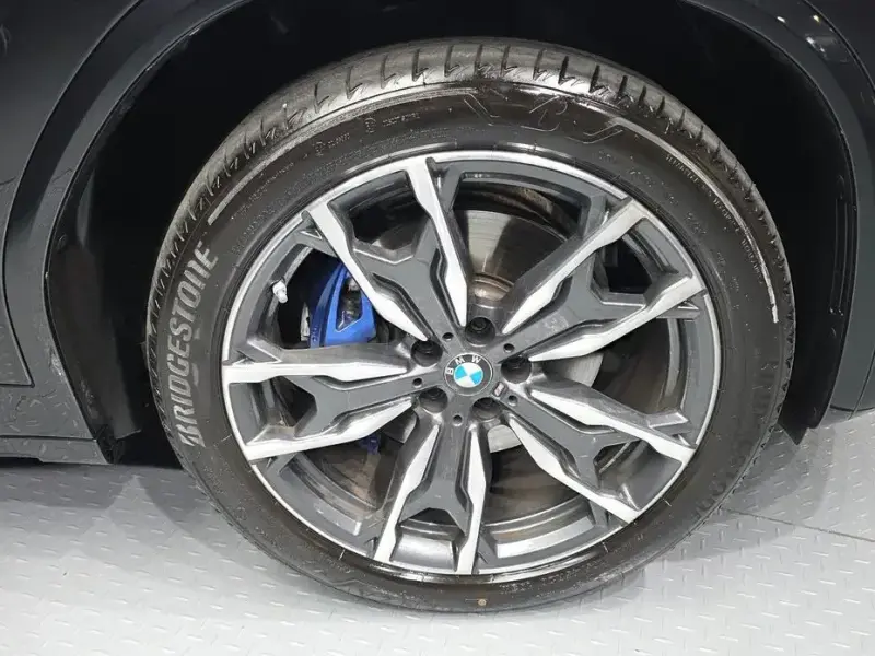 2025 BMW X4 с пробегом 4 510 км