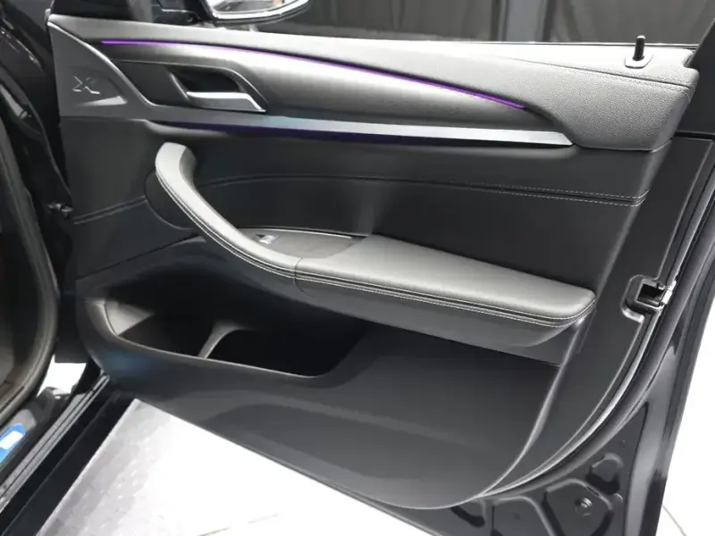 2025 BMW X4 с пробегом 4 510 км