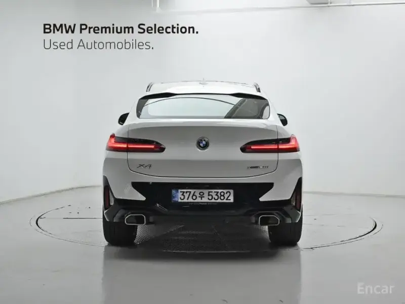 2025 BMW X4 с пробегом 27 336 км