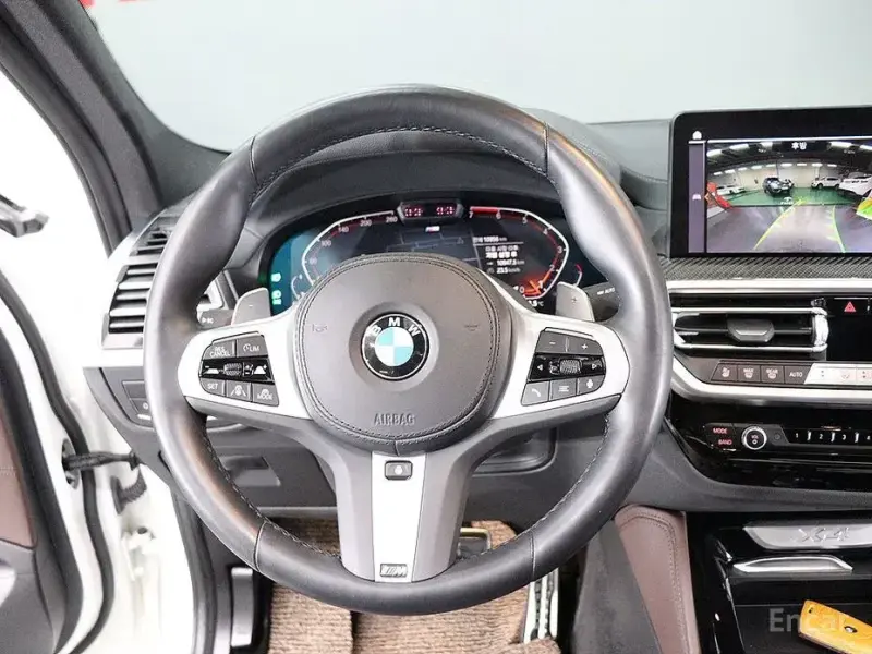 2023 BMW X4 с пробегом 10 955 км