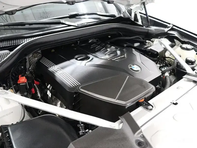 2023 BMW X4 с пробегом 10 955 км