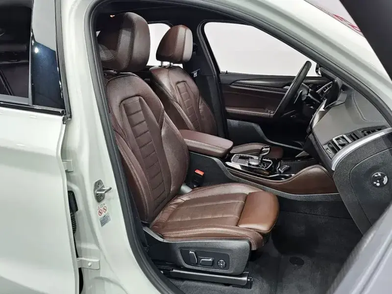 2024 BMW X4 с пробегом 23 098 км