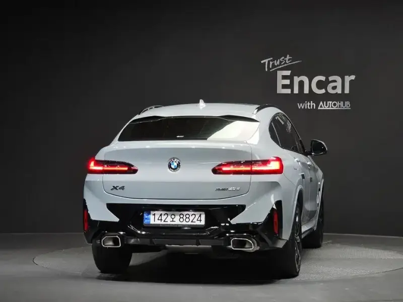 2023 BMW X4 с пробегом 15 897 км
