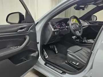 2023 BMW X4 с пробегом 15 897 км