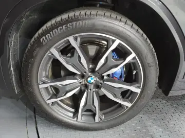 2025 BMW X4 с пробегом 9 175 км
