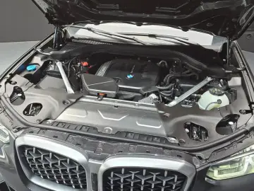 2025 BMW X4 с пробегом 9 175 км