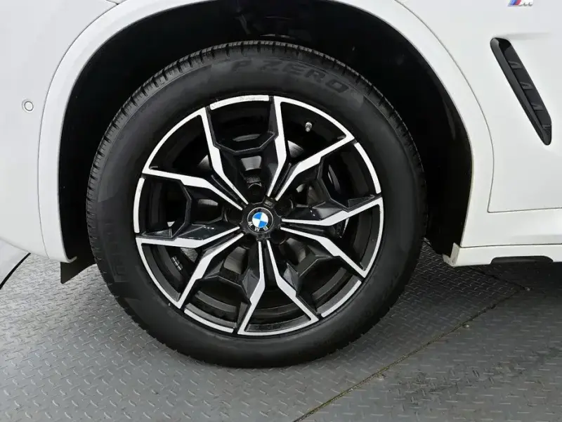 2023 BMW X4 с пробегом 35 239 км