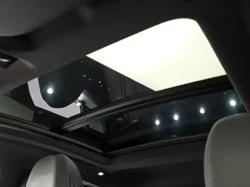 2023 BMW X4 с пробегом 35 239 км