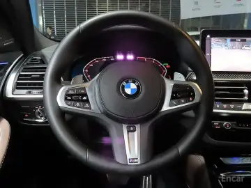 2023 BMW X4 с пробегом 16 800 км