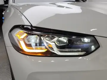 2025 BMW X4 с пробегом 16 854 км