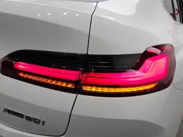 2025 BMW X4 с пробегом 16 854 км