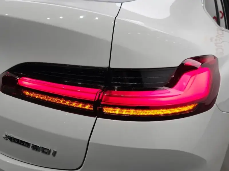 2025 BMW X4 с пробегом 16 854 км