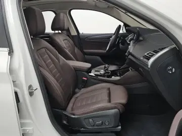 2025 BMW X4 с пробегом 16 854 км