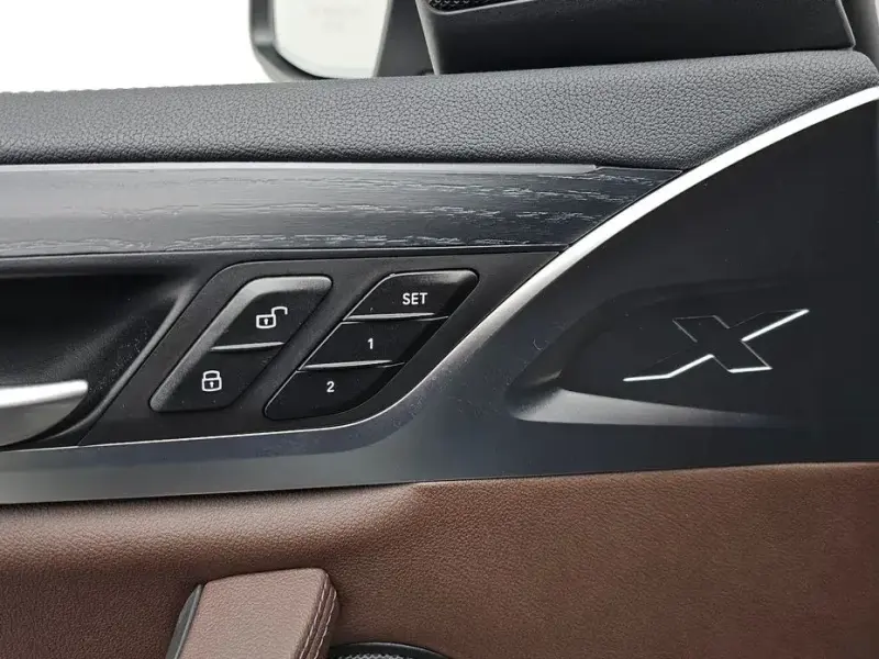 2025 BMW X4 с пробегом 16 854 км