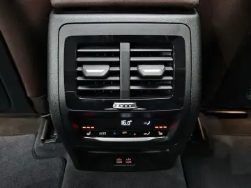 2025 BMW X4 с пробегом 16 854 км