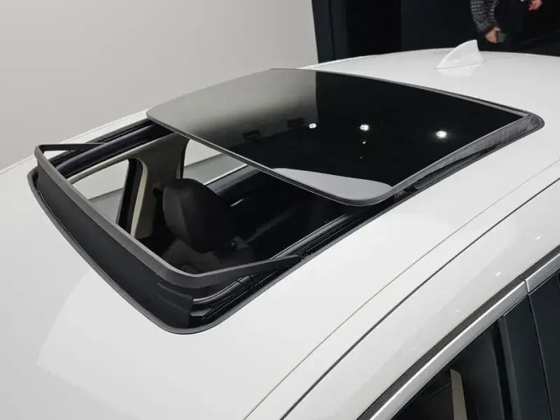 2025 BMW X4 с пробегом 16 854 км