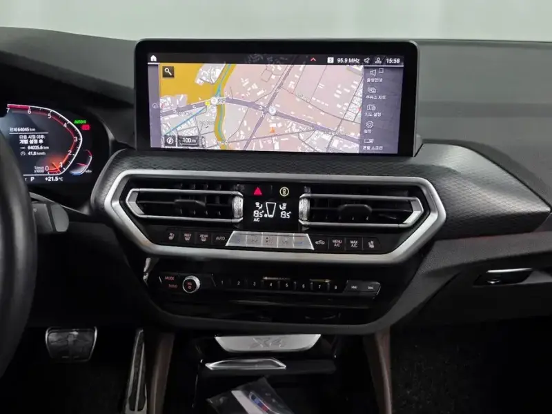 2023 BMW X4 с пробегом 64 045 км