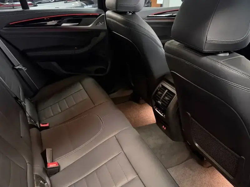 2024 BMW X4 с пробегом 11 754 км