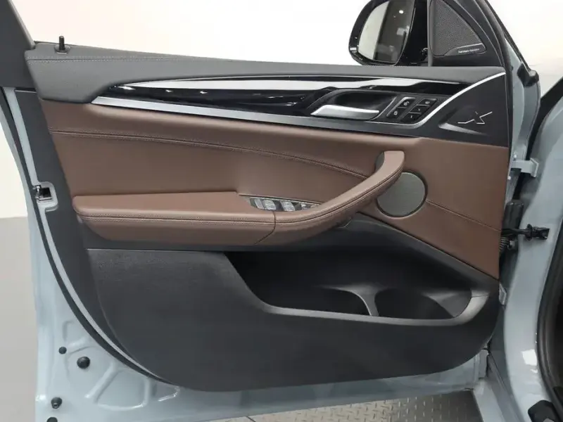 2024 BMW X4 с пробегом 18 233 км