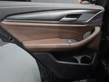 2023 BMW X4 с пробегом 29 131 км