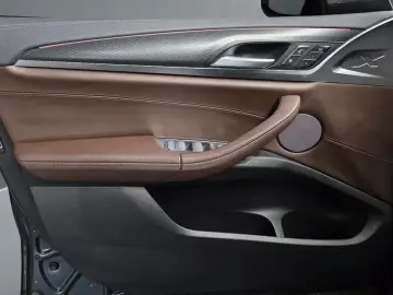 2023 BMW X4 с пробегом 29 131 км