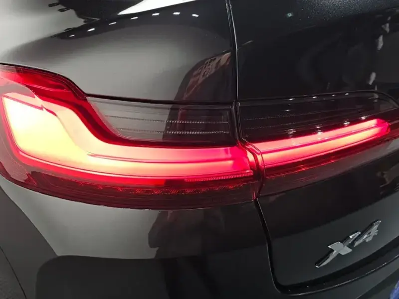2023 BMW X4 с пробегом 52 684 км