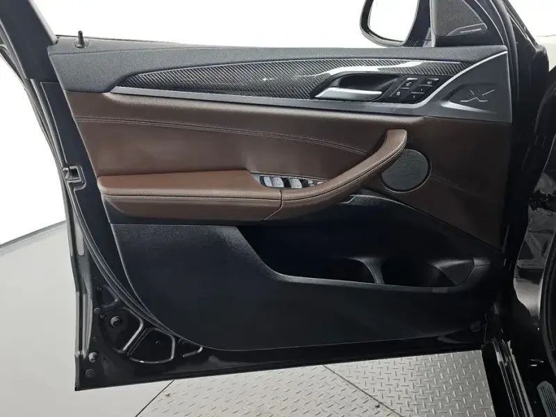 2023 BMW X4 с пробегом 52 684 км